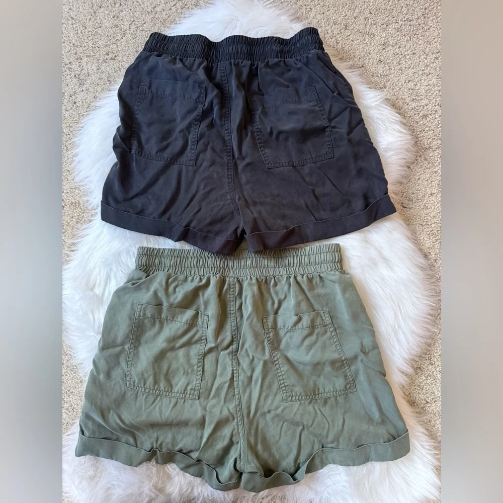 Universal Thread (2 PAIRS!) Size XS Women's Elastic-Waist utility Shorts - Picture 2 of 14